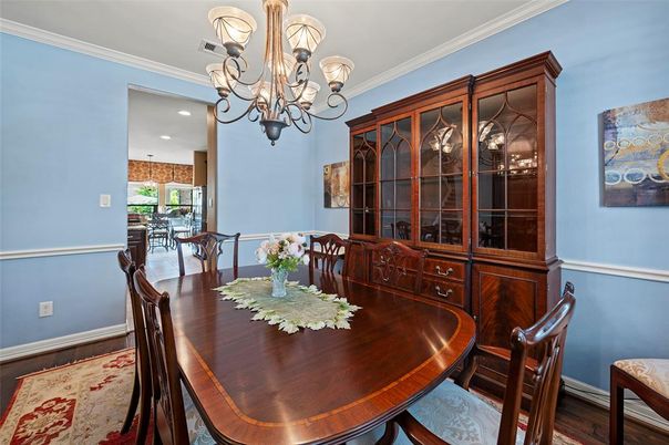Chandelier, Dining room, Interior, Recessed Lighting, Wood Texture Flooring