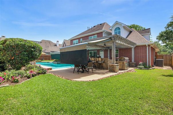 Backyard, Exterior, Pool