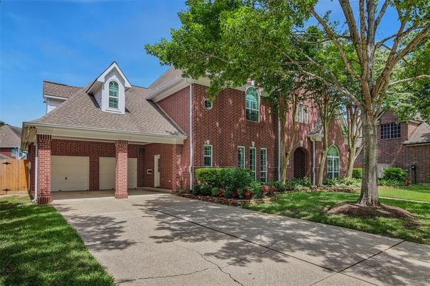 Attached, Exterior, Facade, Brick Facade, Brick Traditional