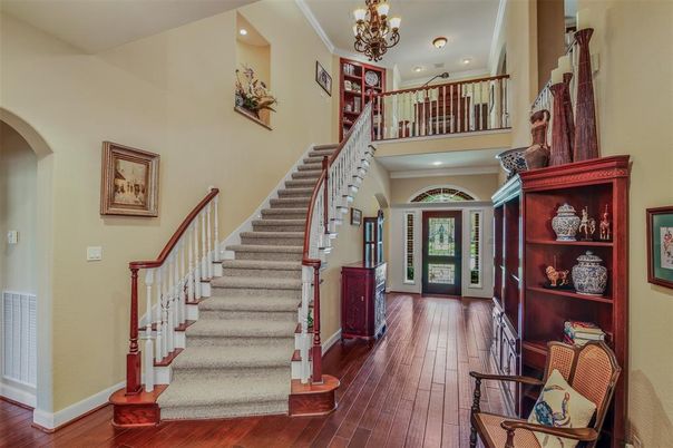 Chandelier, Interior, Recessed Lighting, Wood Texture Flooring