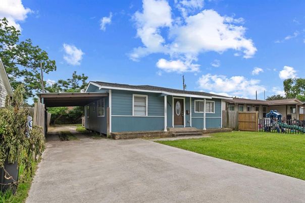 Backyard, Exterior, Playground
