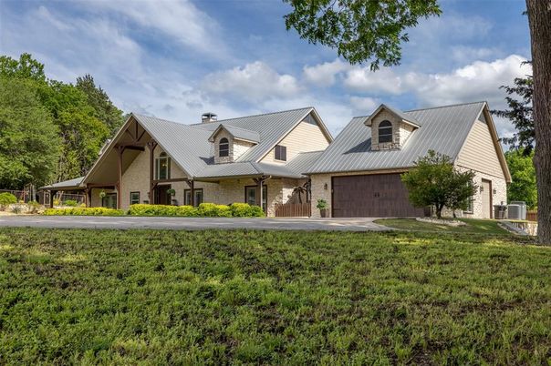 Attached, Exterior, Facade, Brick Facade, Farmhouse