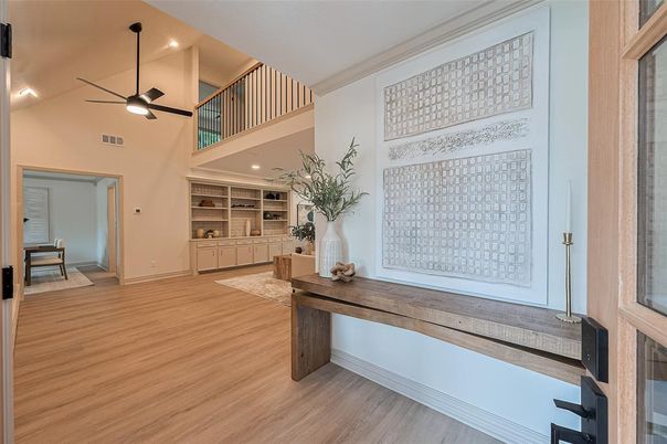 Interior, Recessed Lighting, Wood Texture Flooring