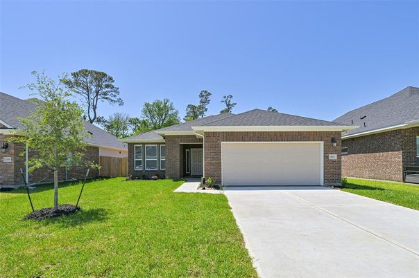 Attached, Exterior, Facade, Brick Facade, Ranch
