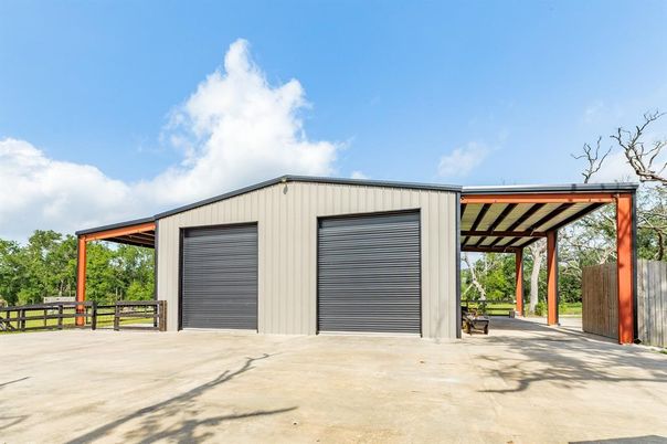 Detached Garage, Exterior