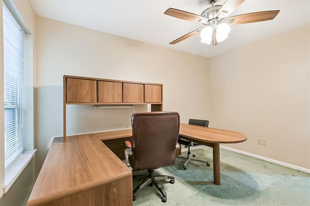 Home Office, Interior