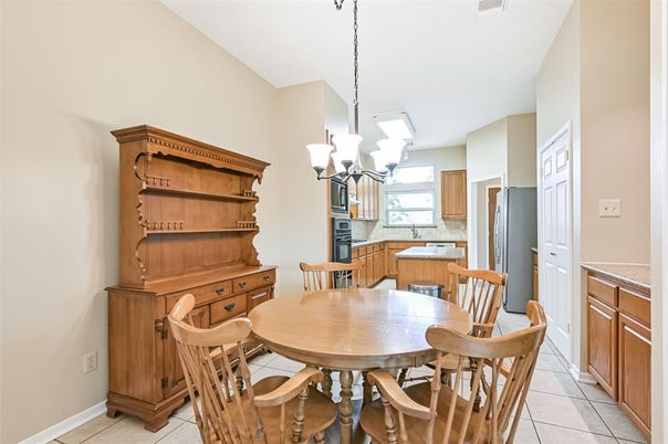 Chandelier, Dining room, Interior, Kitchen