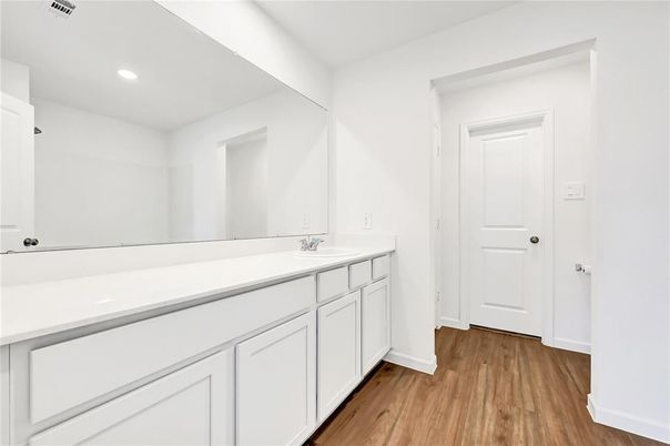 Bathroom, Interior, Recessed Lighting, Wood Texture Flooring
