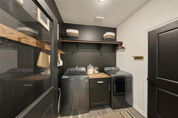 Interior, Washer, Wood Texture Flooring