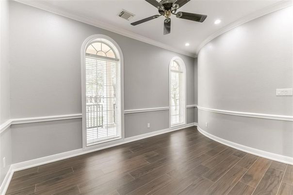 Empty room, Interior, Recessed Lighting, Wood Texture Flooring