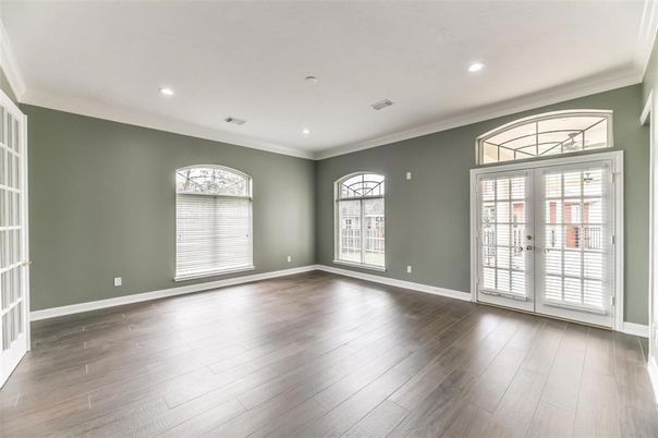 Empty room, Interior, Recessed Lighting, Wood Texture Flooring