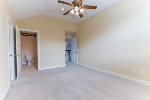 Bathroom, Empty room, Interior, Recessed Lighting