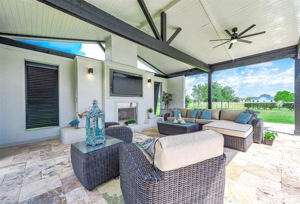 Exterior, Fireplace