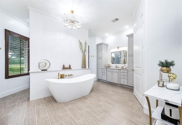 Bathroom, Dual Sink Vanities, Free Standing Baths, Interior, Recessed Lighting, Wood Texture Flooring