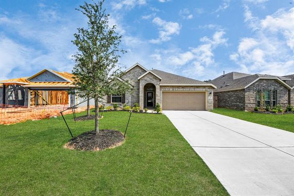 Attached, Backyard, Exterior, Facade, Brick Facade, Ranch