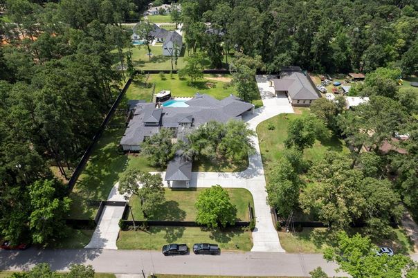Exterior, Drone