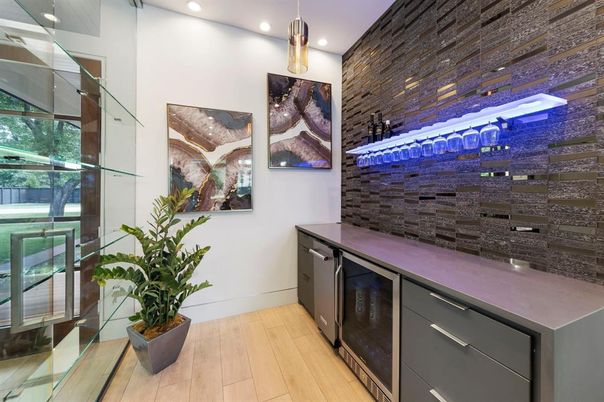 Interior, Pendant Lights, Recessed Lighting, Wood Texture Flooring