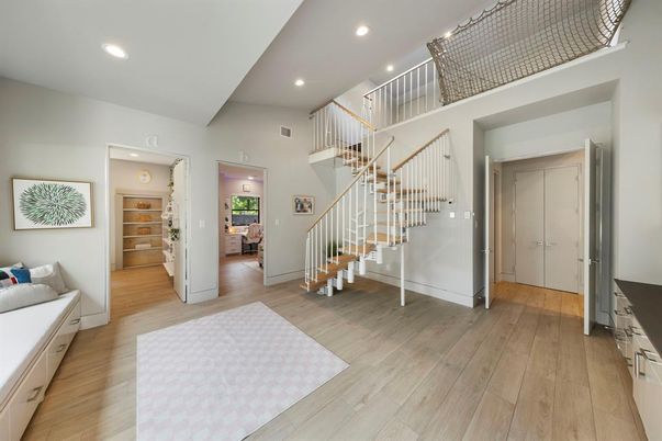 Interior, Recessed Lighting, Wood Texture Flooring