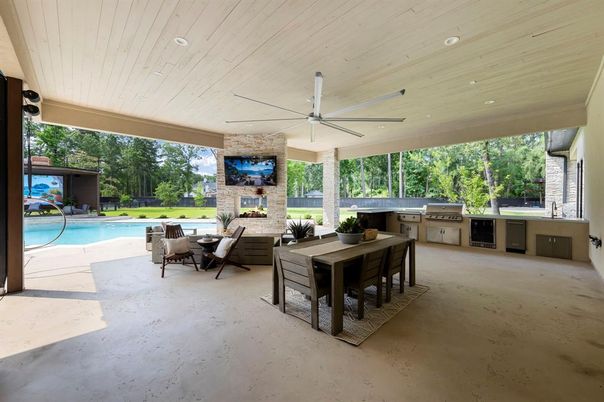 Exterior, Fireplace, Pool