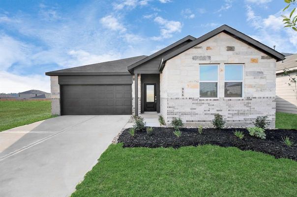 Attached, Exterior, Facade, American Craftsman