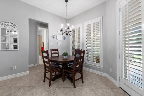 Chandelier, Dining room, Interior