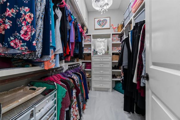 Chandelier, Interior, Walk-in Closets