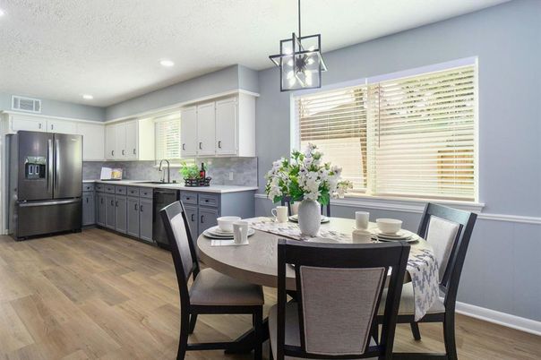 Dining room, Interior, Kitchen, Pendant Lights, Recessed Lighting, Wood Texture Flooring