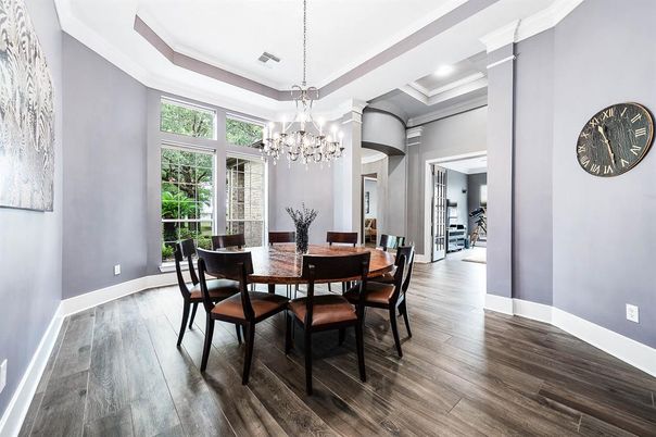 Chandelier, Dining room, Interior, Recessed Lighting, Wood Texture Flooring