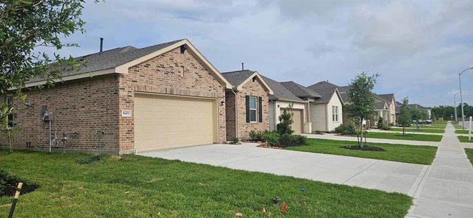 Attached, Exterior, Facade, Brick Facade, Brick Traditional