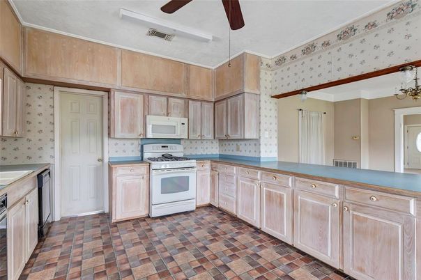 Chandelier, Interior, Kitchen