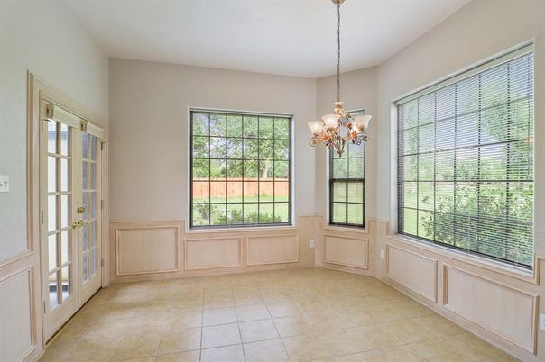 Chandelier, Empty room, Interior