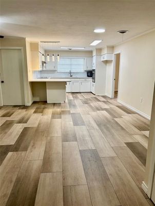 Interior, Kitchen, Pendant Lights, Recessed Lighting, Wood Texture Flooring