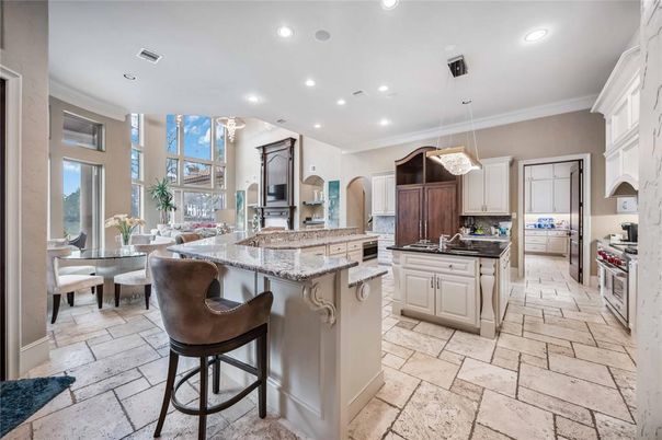 Dining room, Interior, Kitchen, Pendant Lights, Recessed Lighting, Stainless Steel Appliances