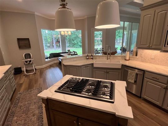 Interior, Kitchen, Pendant Lights, Wood Texture Flooring
