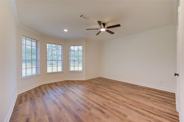 Empty room, Interior, Recessed Lighting, Wood Texture Flooring