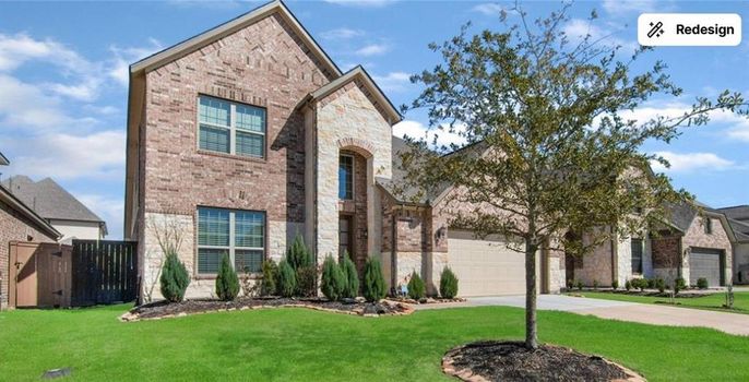 Attached, Exterior, Facade, Brick Facade, Brick Traditional