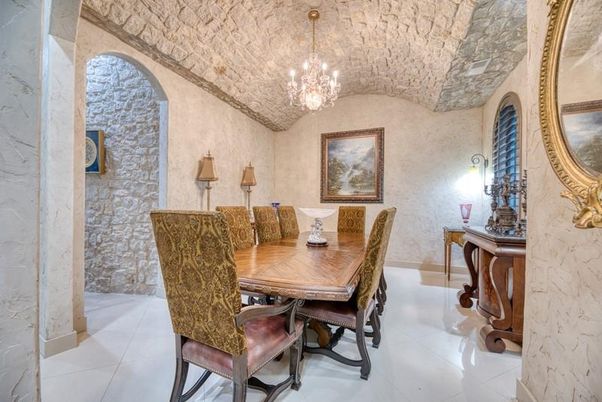 Chandelier, Dining room, Interior