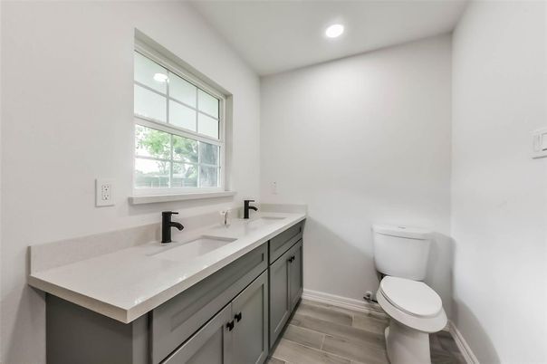 Bathroom, Interior, Recessed Lighting, Wood Texture Flooring