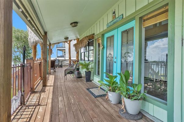Exterior, Wood Texture Flooring