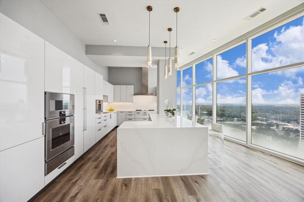 Dining room, Interior, Kitchen, Pendant Lights, Recessed Lighting, Wood Texture Flooring