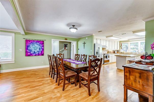 Dining room, Interior, Kitchen, Stainless Steel Appliances, Wood Texture Flooring