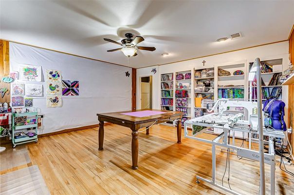 Billiard Table, Game Room, Interior, Wood Texture Flooring