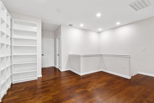 Interior, Recessed Lighting, Walk-in Closets, Wood Texture Flooring