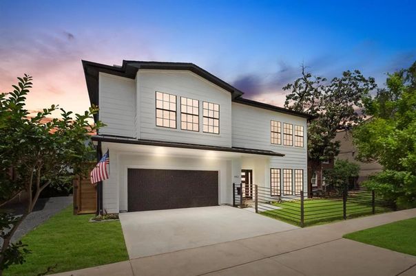 Attached, Exterior, Facade, Modern