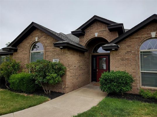 Exterior, Facade, Brick Facade, Brick Traditional