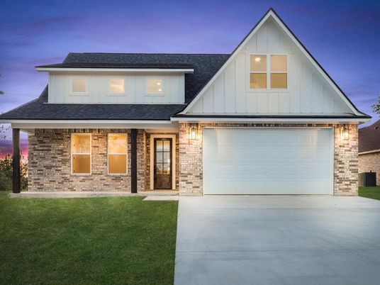 Attached, Exterior, Facade, Brick Facade, Farmhouse