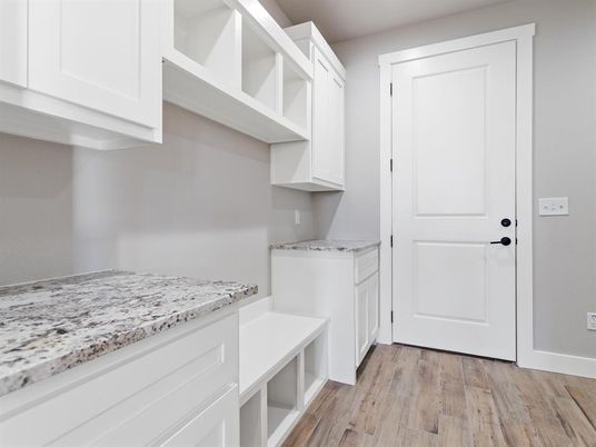 Interior, Washer, Wood Texture Flooring