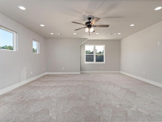 Empty room, Interior, Recessed Lighting
