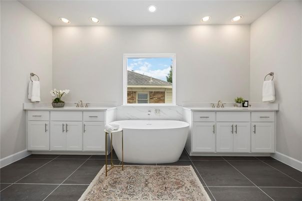 Bathroom, Dual Sink Vanities, Free Standing Baths, Interior, Recessed Lighting