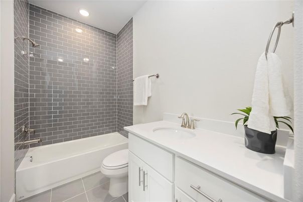 Bathroom, Interior, Recessed Lighting